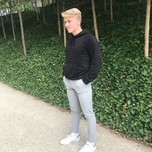 Meet your Posher, Tom